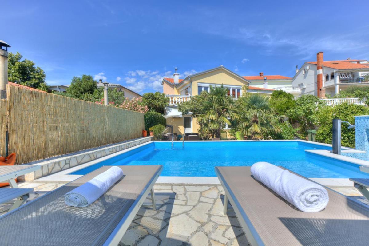 Villa Dalmare Novi Vinodolski Exterior photo
